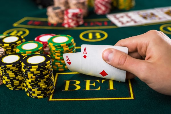 Poker Texas Hold’Em, quali sono le migliori tattiche da seguire